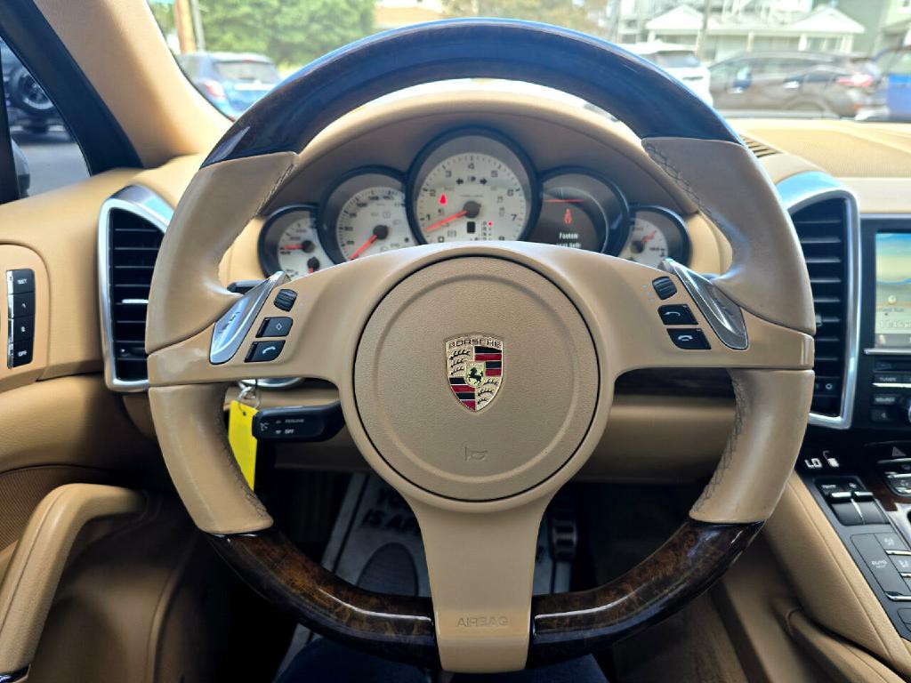 2012 Porsche Cayenne Image 6