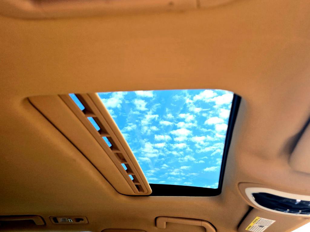 2012 Porsche Cayenne Image 10