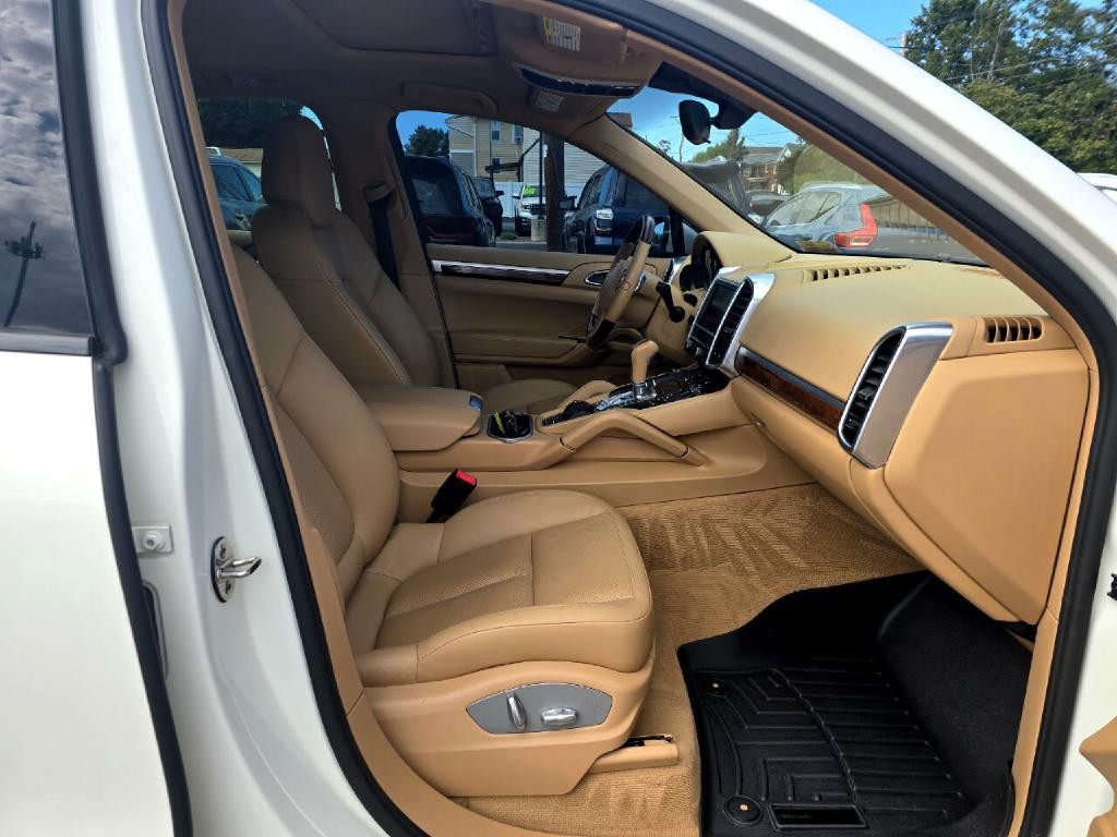 2012 Porsche Cayenne Image 14