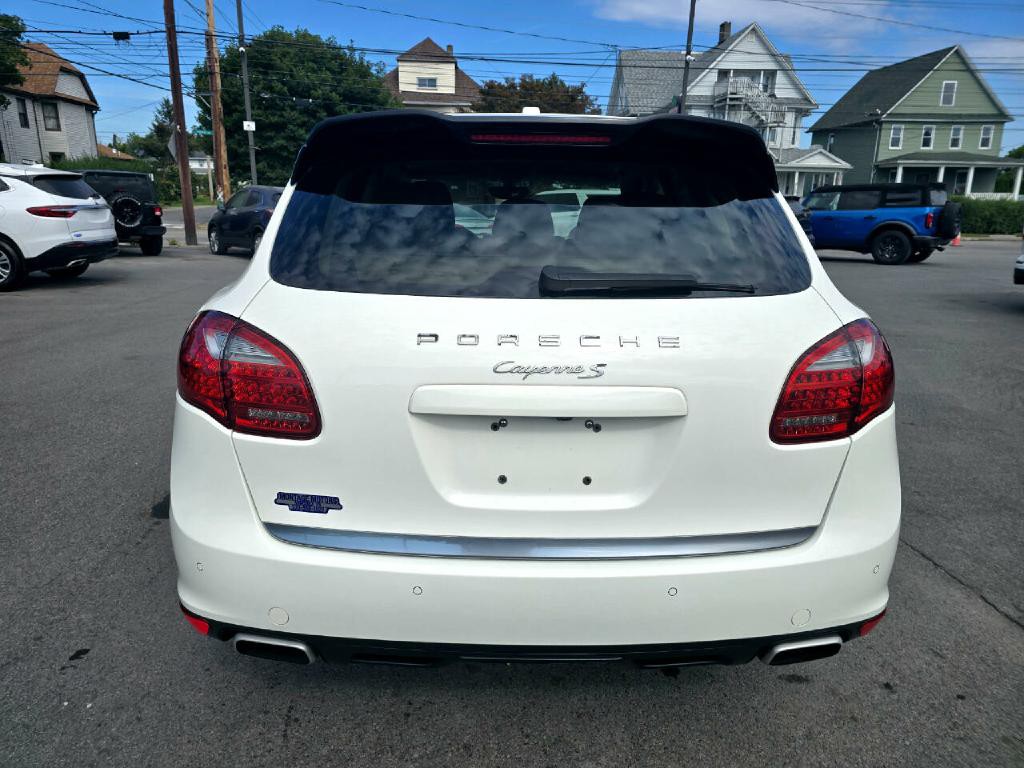 2012 Porsche Cayenne Image 15