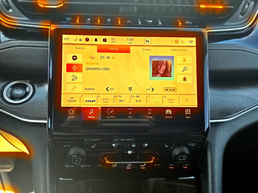 2023 Jeep Grand Cherokee Image 8