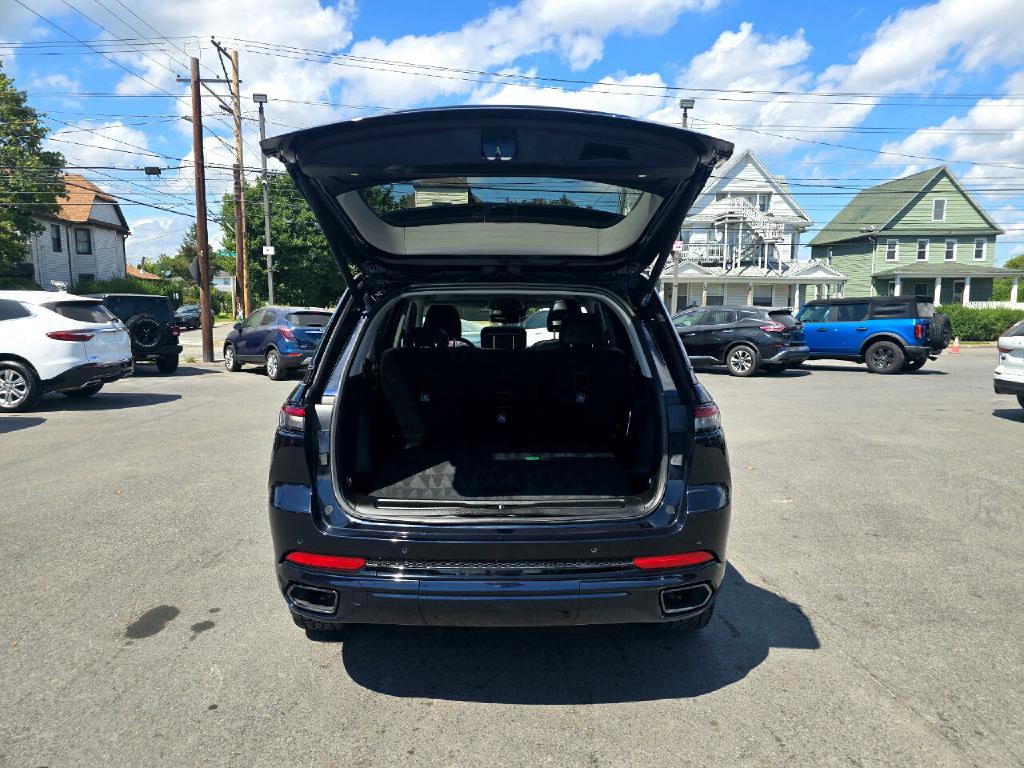2023 Jeep Grand Cherokee Image 18