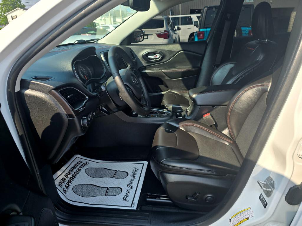 2022 Jeep Cherokee Image 12