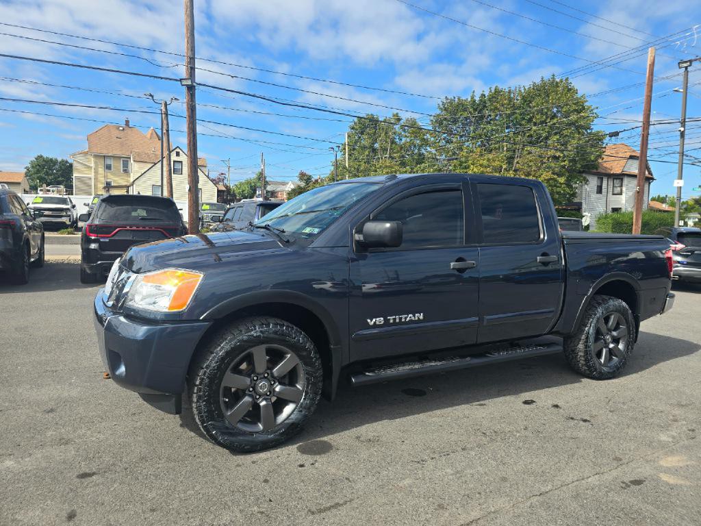 2015 Nissan Titan Image 2