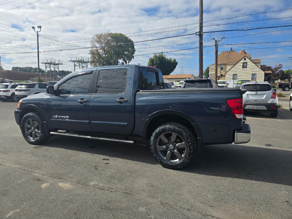 2015 Nissan Titan Image 3