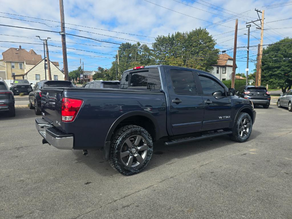 2015 Nissan Titan Image 4