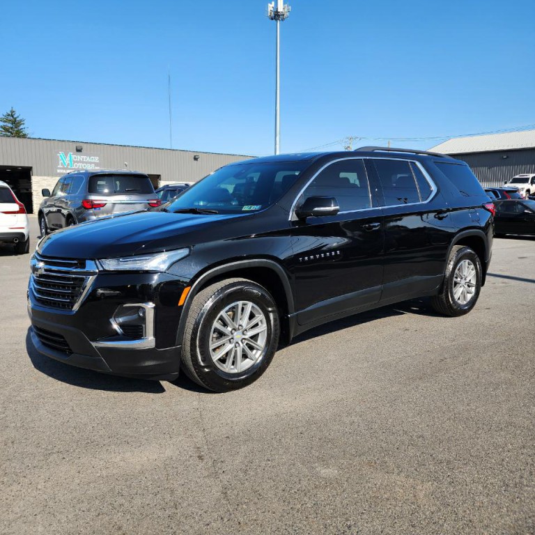 2022 Chevrolet Traverse Image 2