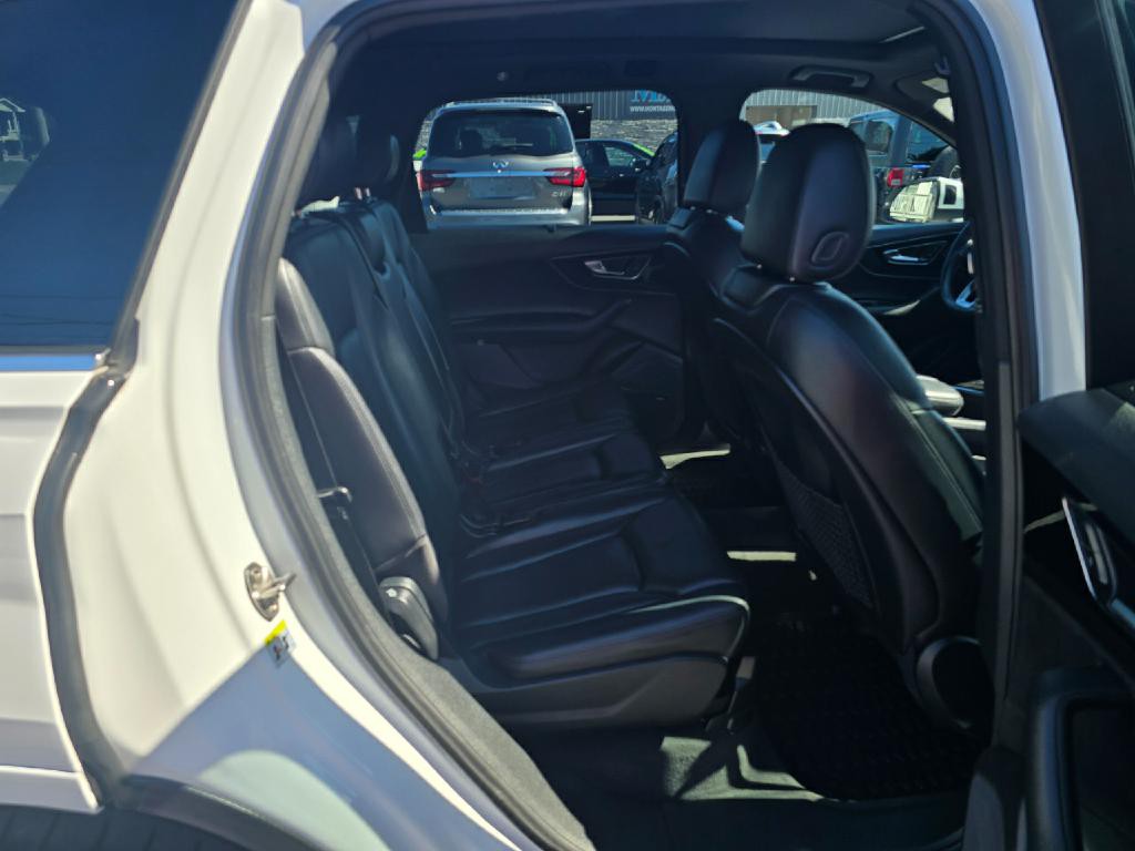 2019 Audi Q7 Image 17