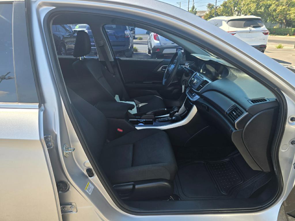 2015 Honda Accord Image 14