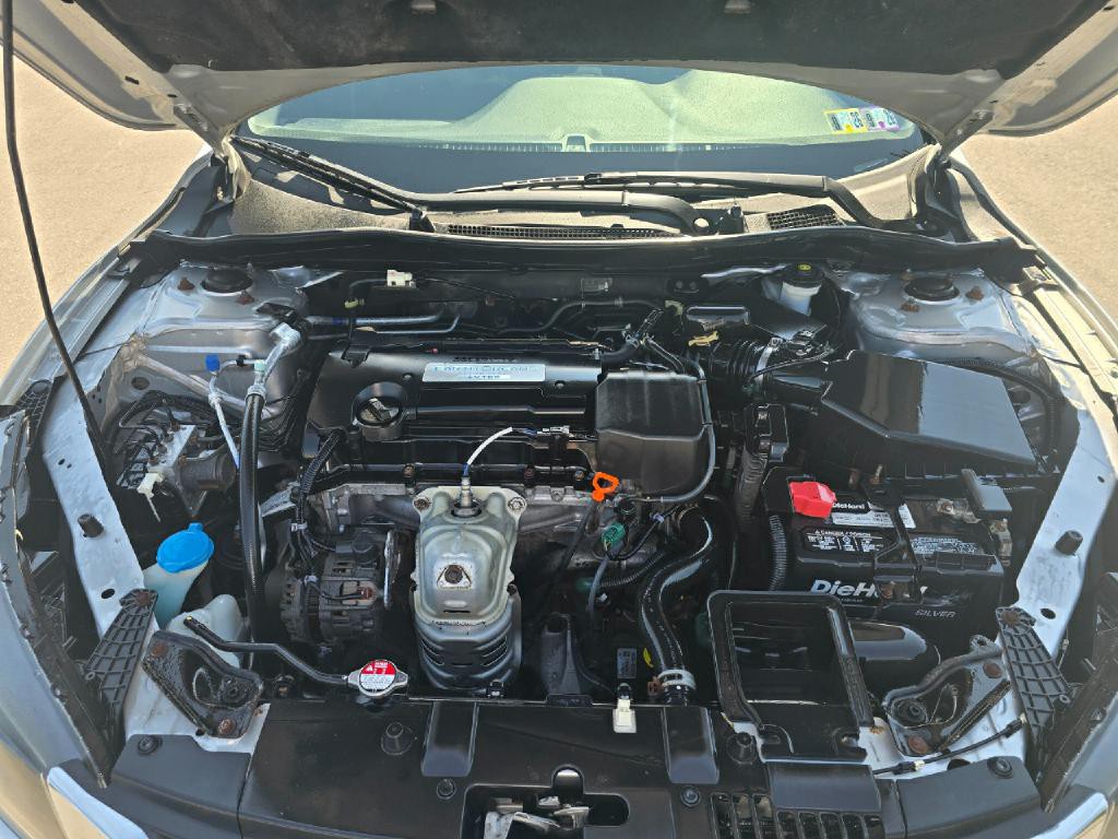 2015 Honda Accord Image 17
