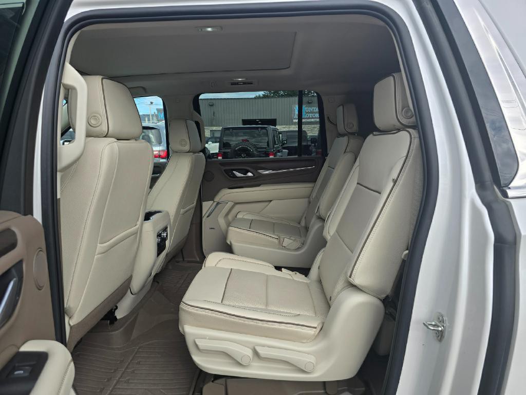 2022 GMC Yukon Image 13