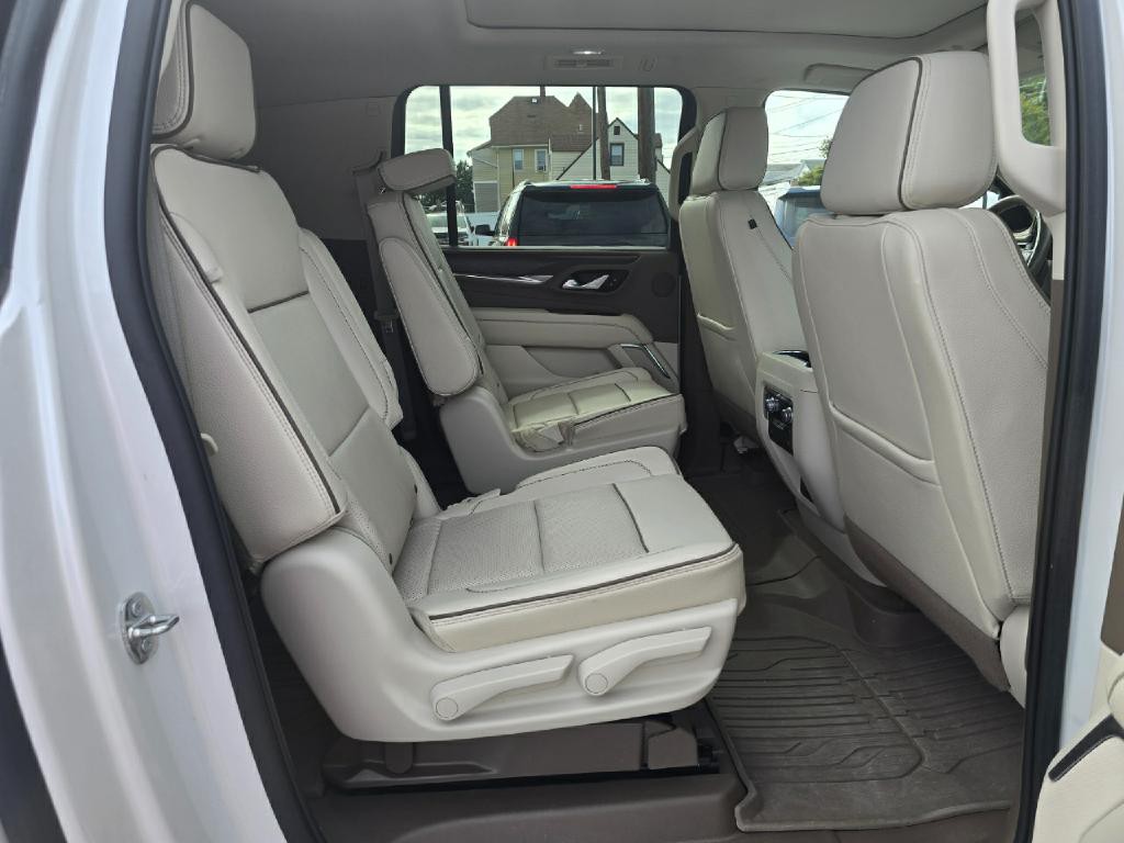 2022 GMC Yukon Image 15