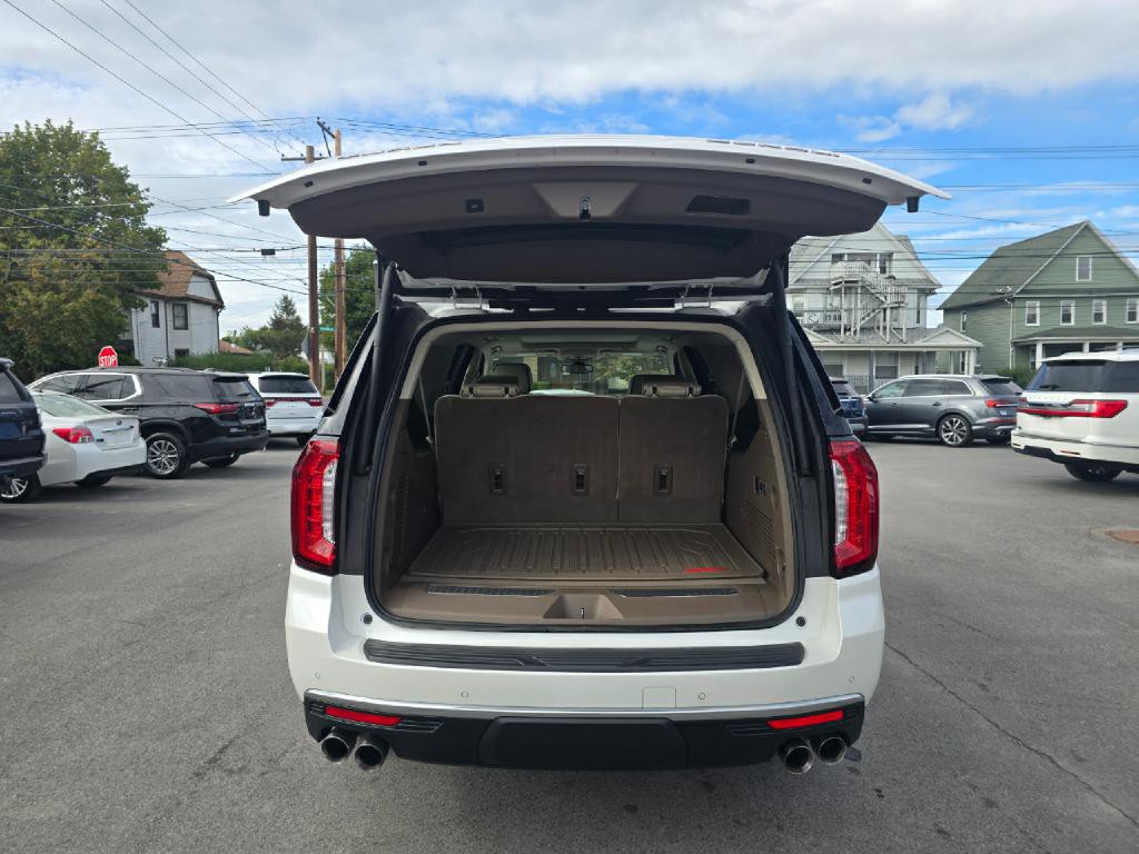 2022 GMC Yukon Image 18