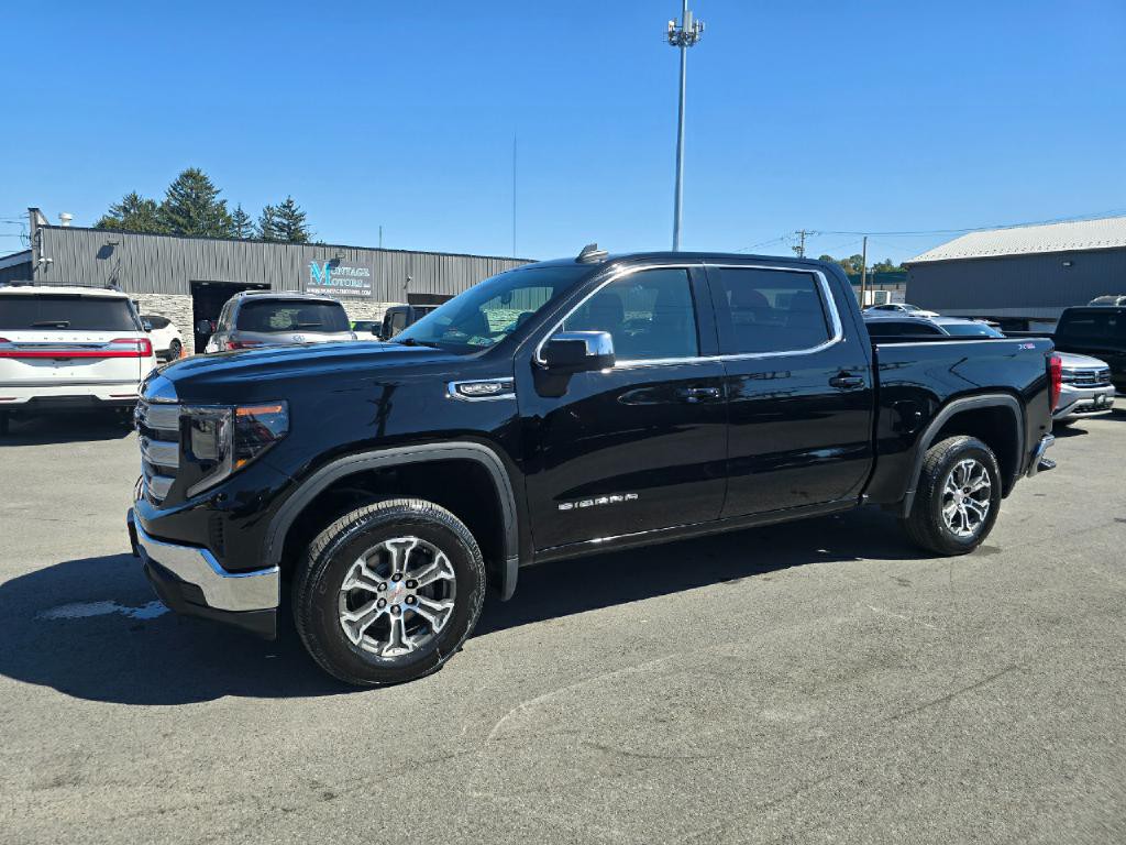 2023 GMC Sierra 1500 Image 2