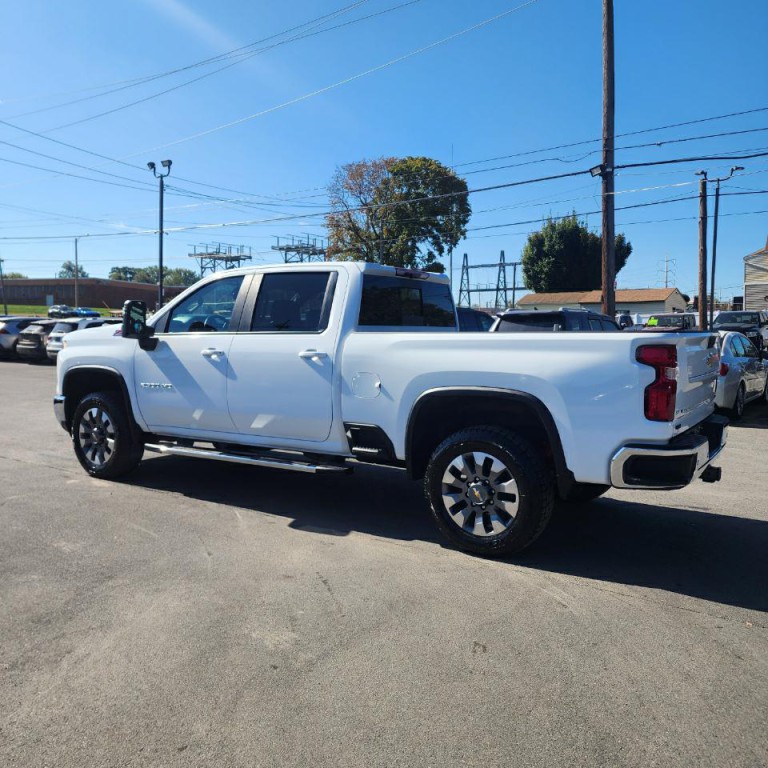 2024 Chevrolet Silverado 1500 Image 3