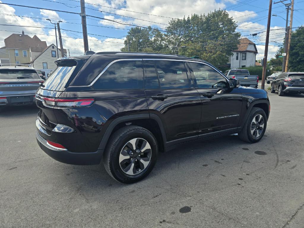 2022 Jeep Grand Cherokee Image 4