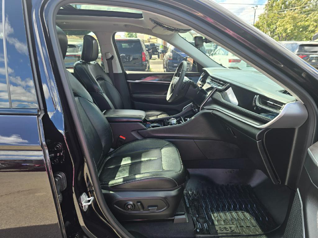 2022 Jeep Grand Cherokee Image 16