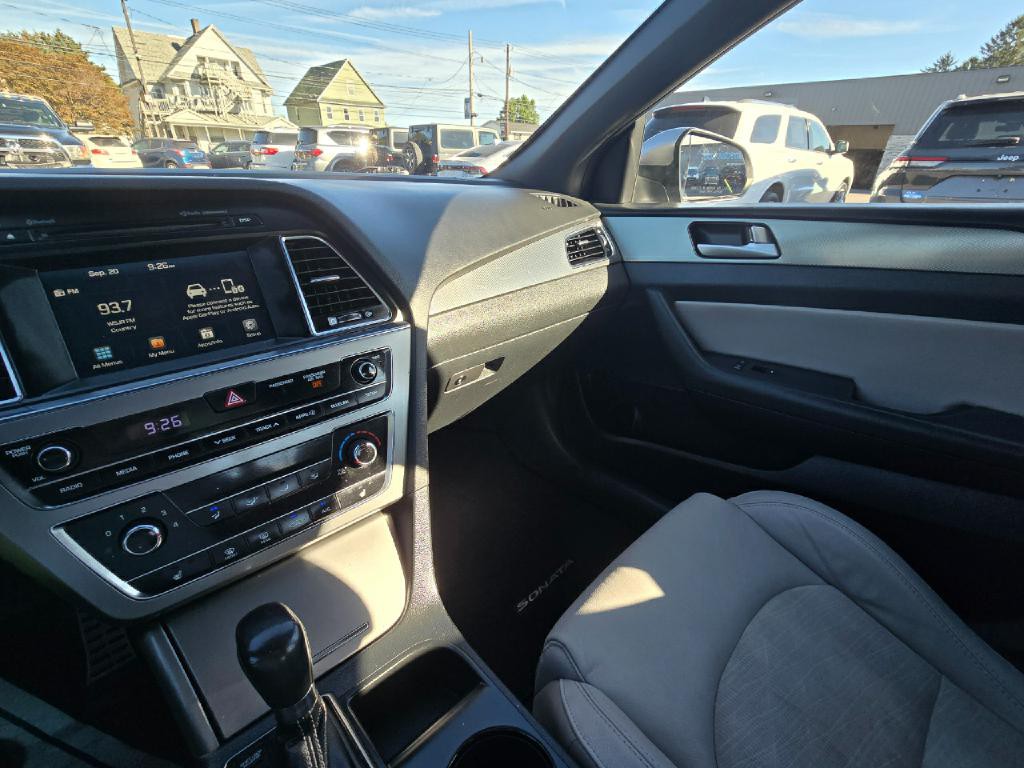 2017 Hyundai Sonata Image 10