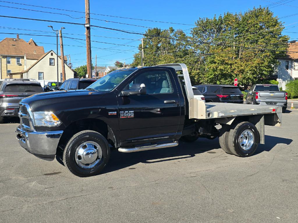 2016 RAM 3500 Image 2