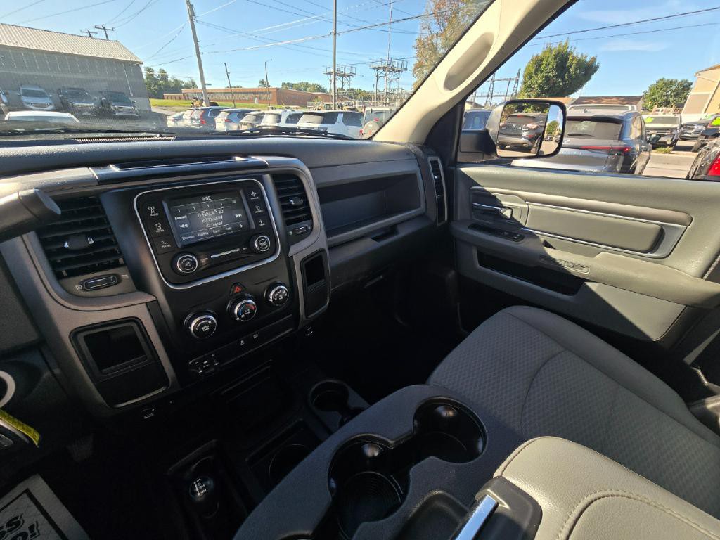 2016 RAM 3500 Image 11