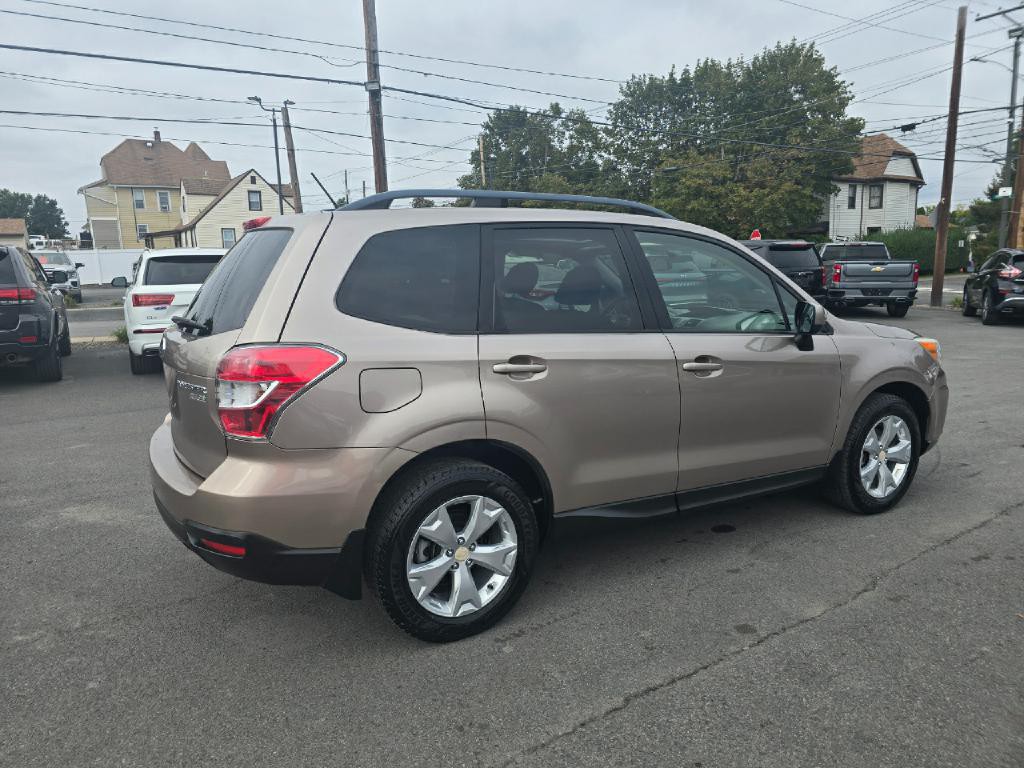 2015 Subaru Forester Image 4