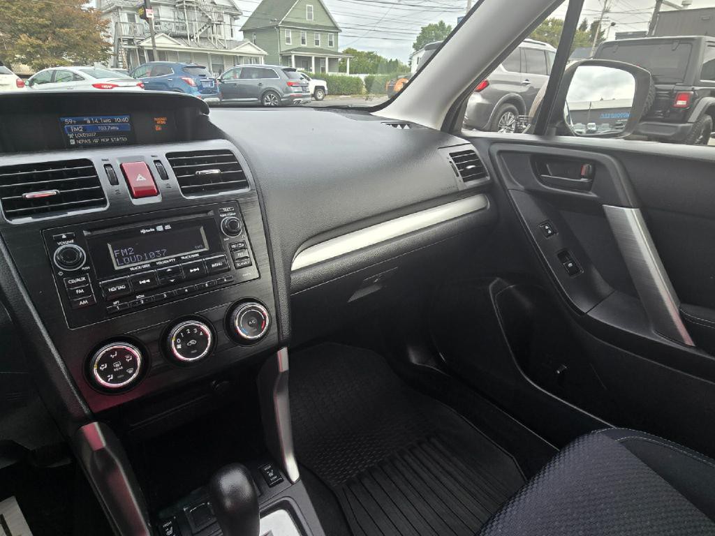 2015 Subaru Forester Image 10