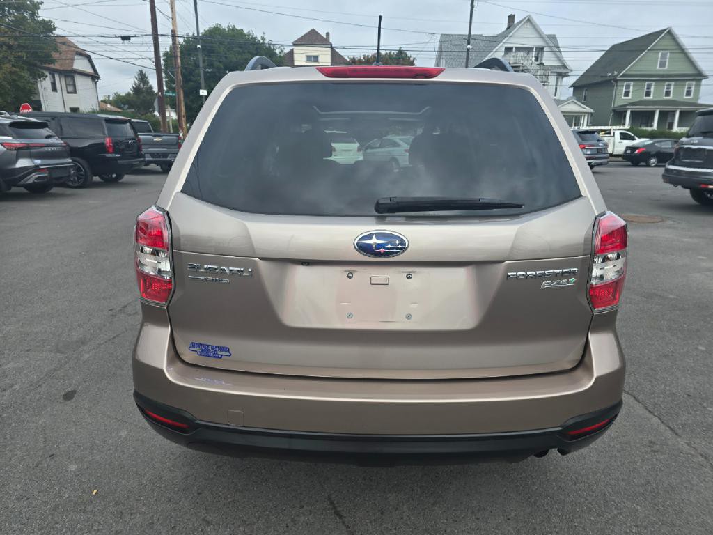 2015 Subaru Forester Image 16