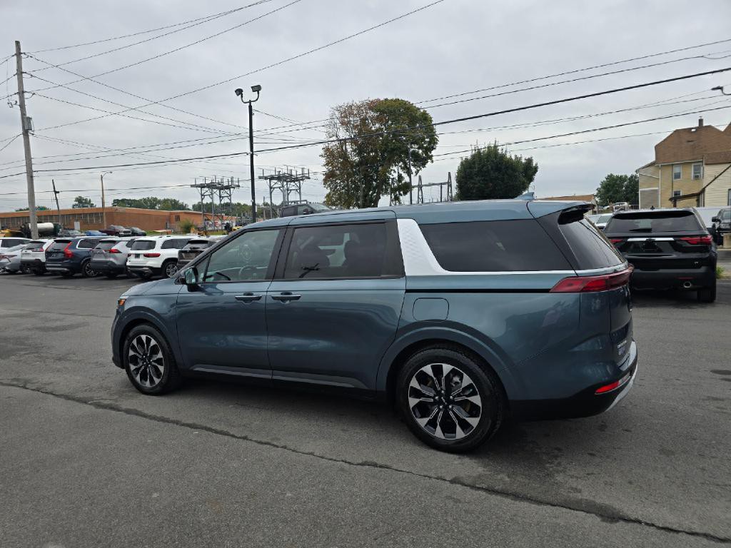 2024 Kia Carnival Image 3