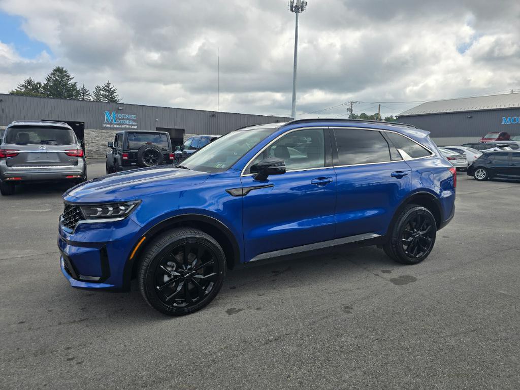 2022 Kia Sorento Image 2