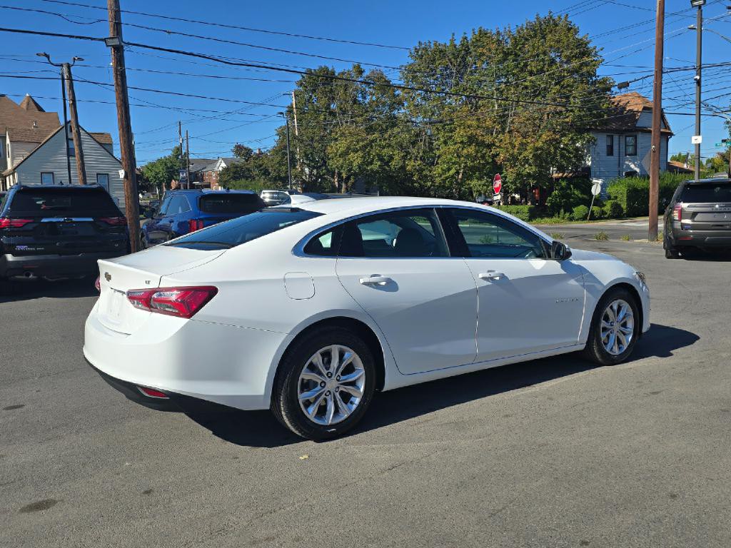 2019 Chevrolet Malibu Image 4