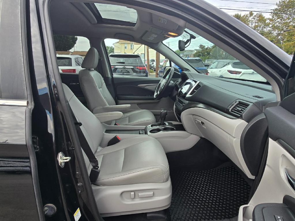 2016 Honda Pilot Image 16