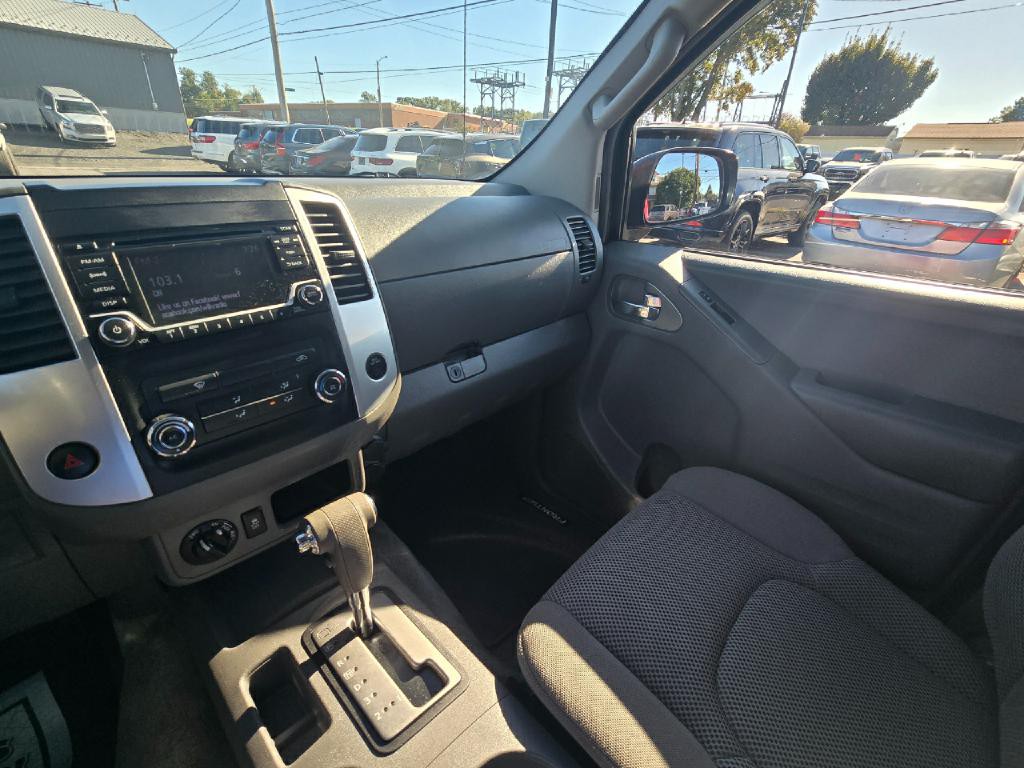 2016 Nissan Frontier Image 9