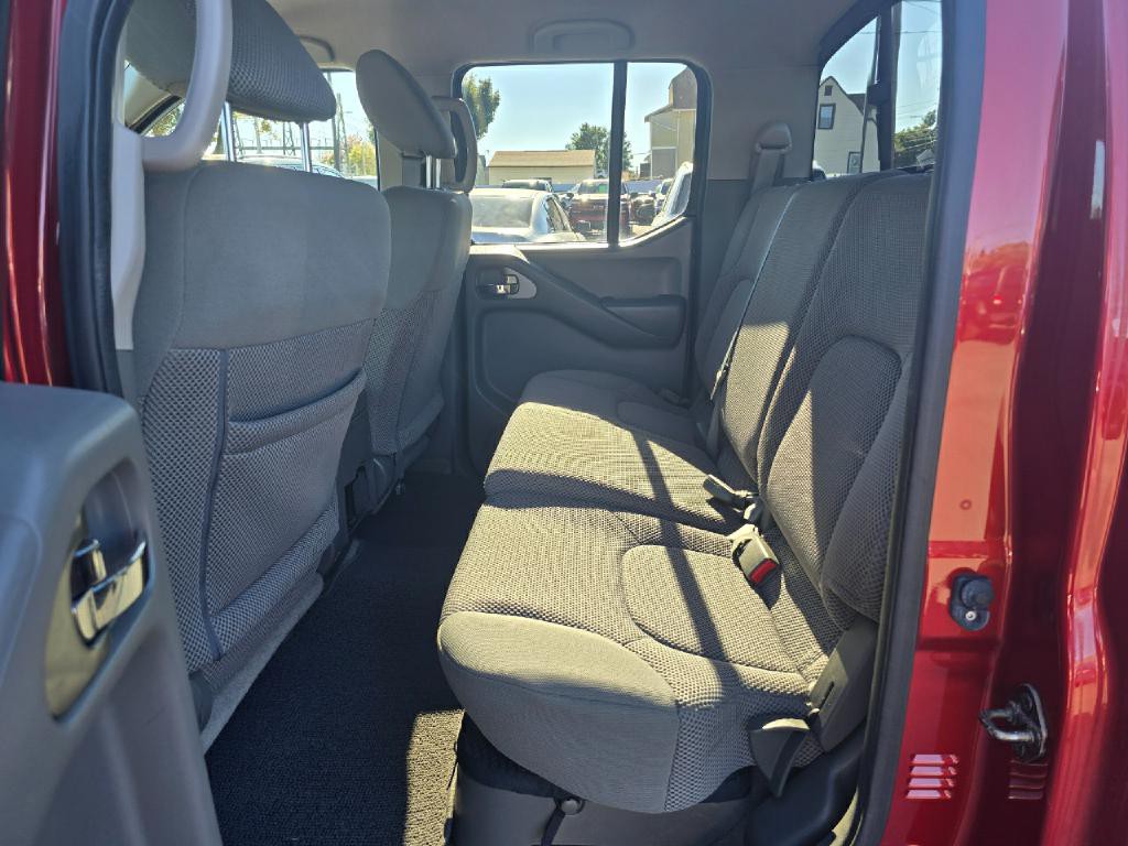 2016 Nissan Frontier Image 11