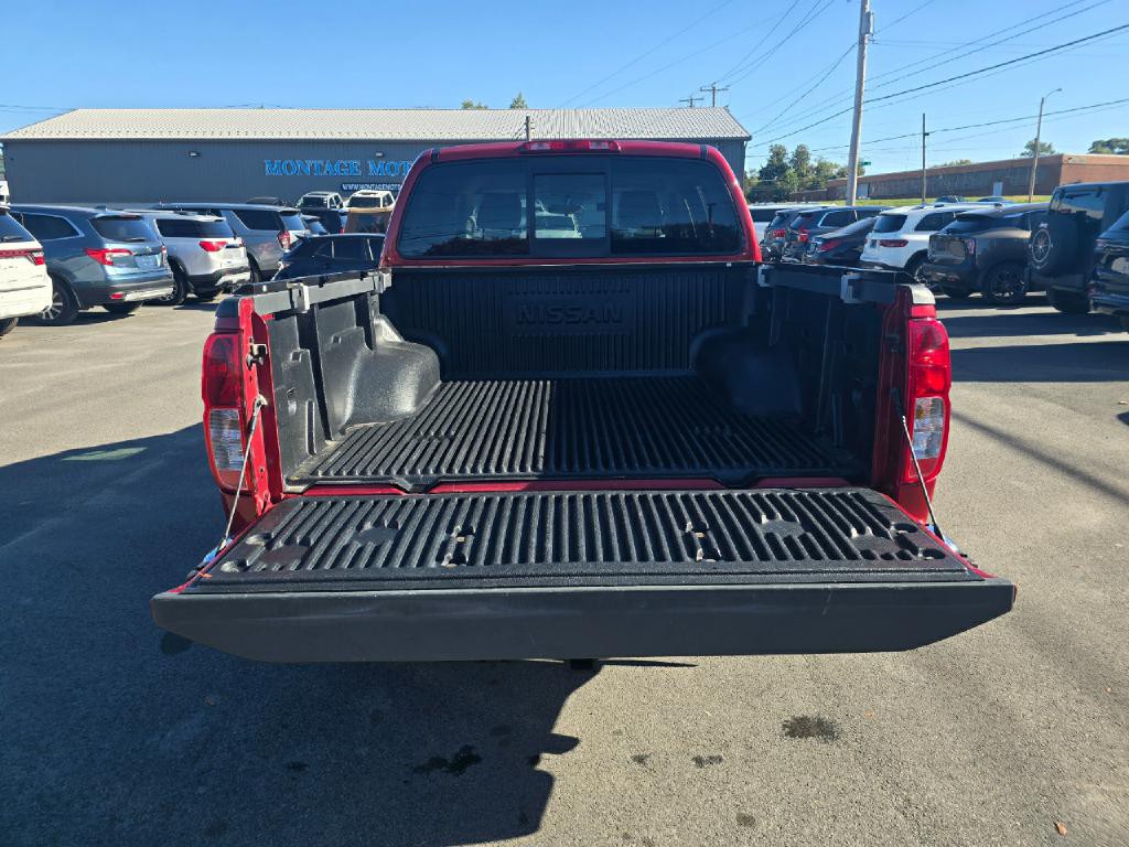 2016 Nissan Frontier Image 15