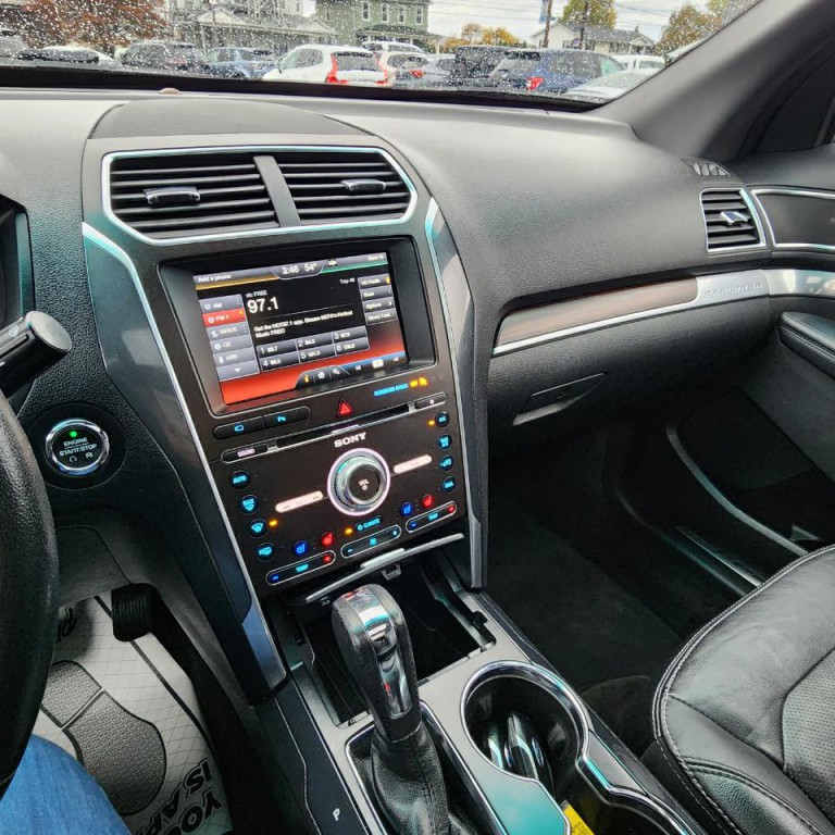 2016 Ford Explorer Image 10