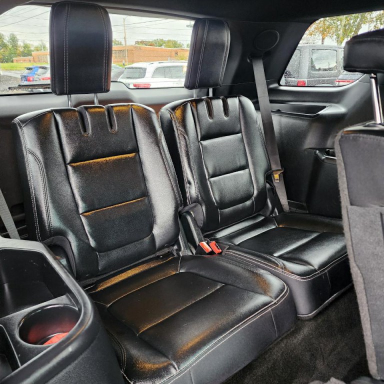 2016 Ford Explorer Image 13