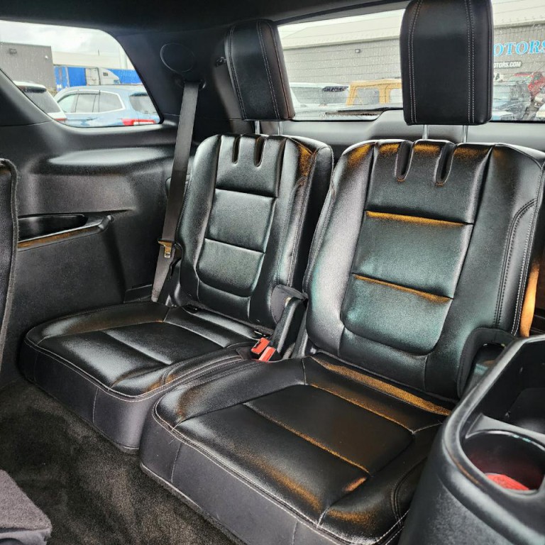 2016 Ford Explorer Image 18