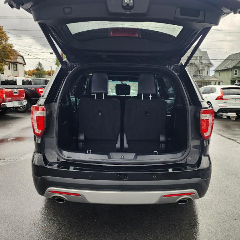 2016 Ford Explorer Image 22