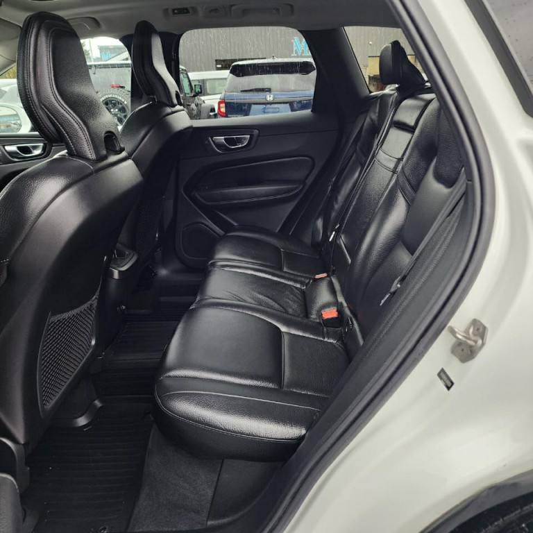 2020 Volvo XC60 Image 16