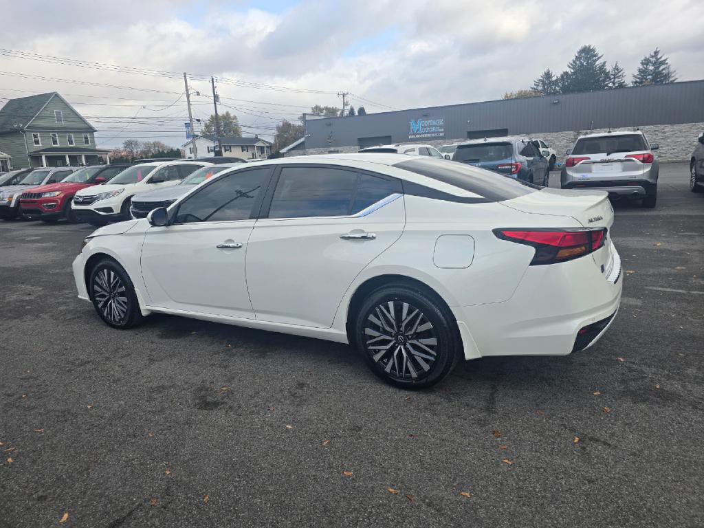 2023 Nissan Altima Image 3