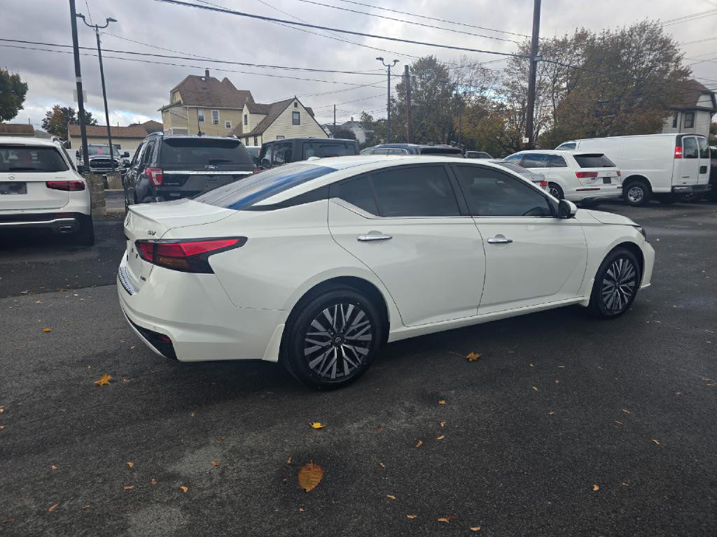 2023 Nissan Altima Image 4