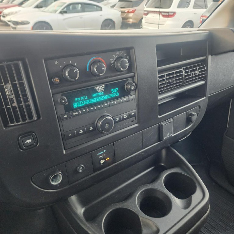 2024 Chevrolet Express Image 9