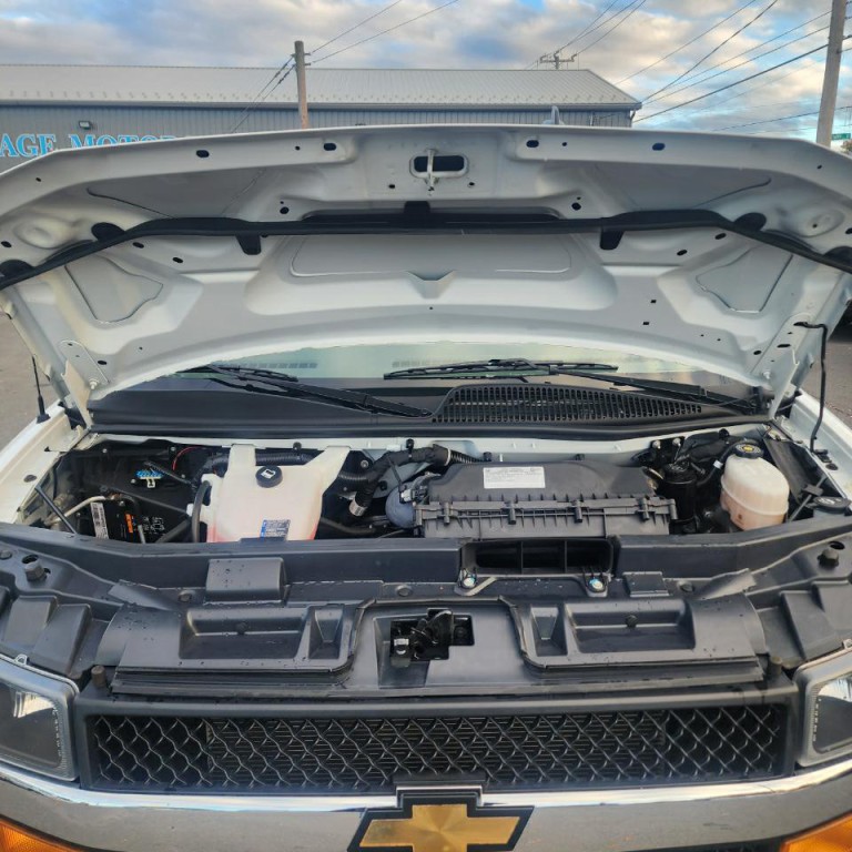 2024 Chevrolet Express Image 14