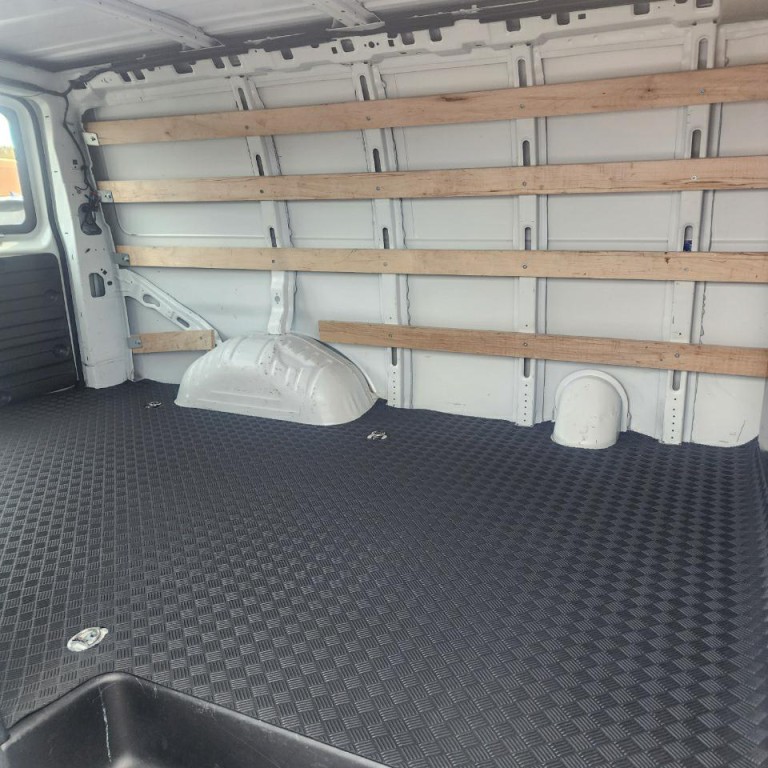 2024 Chevrolet Express Image 17