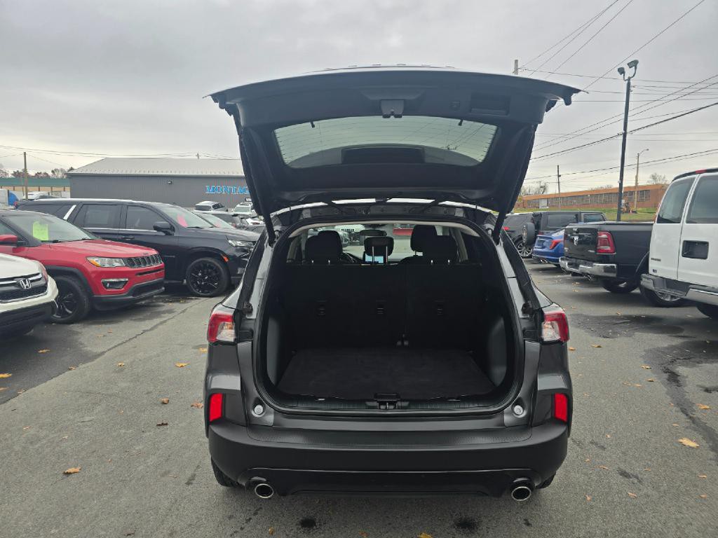 2021 Ford Escape Image 16