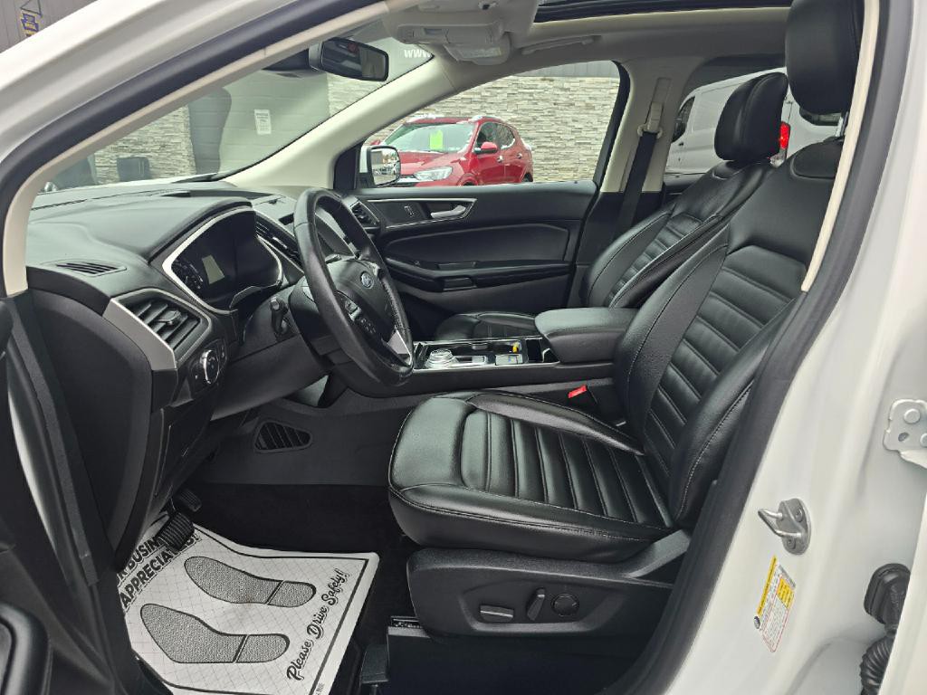 2020 Ford Edge Image 13