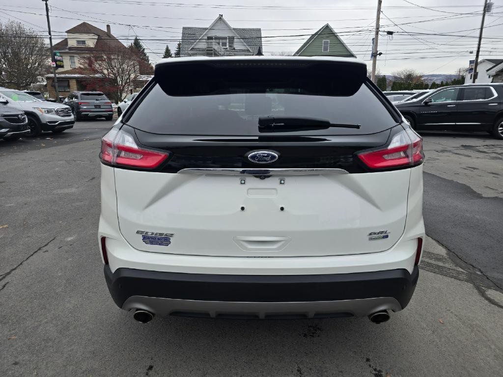 2020 Ford Edge Image 17