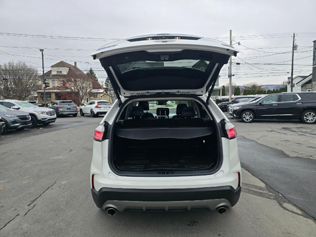 2020 Ford Edge Image 18