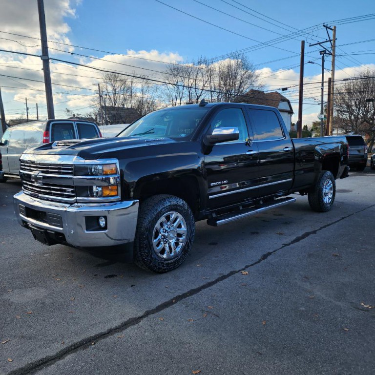 2019 Chevrolet Silverado 1500 Image 3