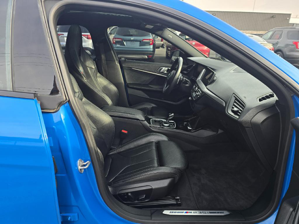 2022 BMW 2 Series Image 17